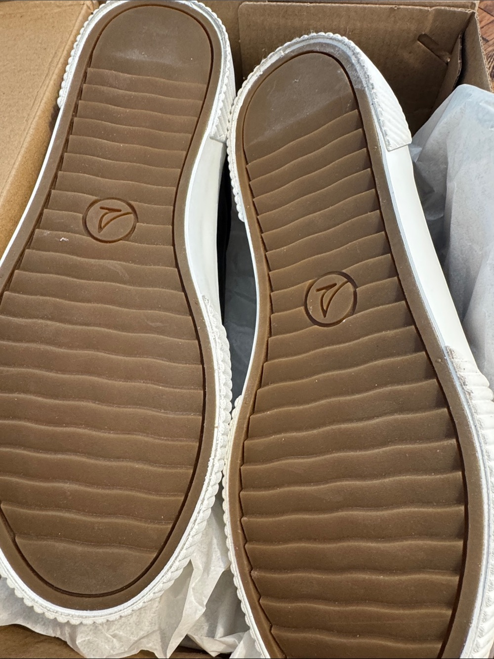 Sperry Black Leather Low-Top Sneakers with White Sole - Picture 7 of 8